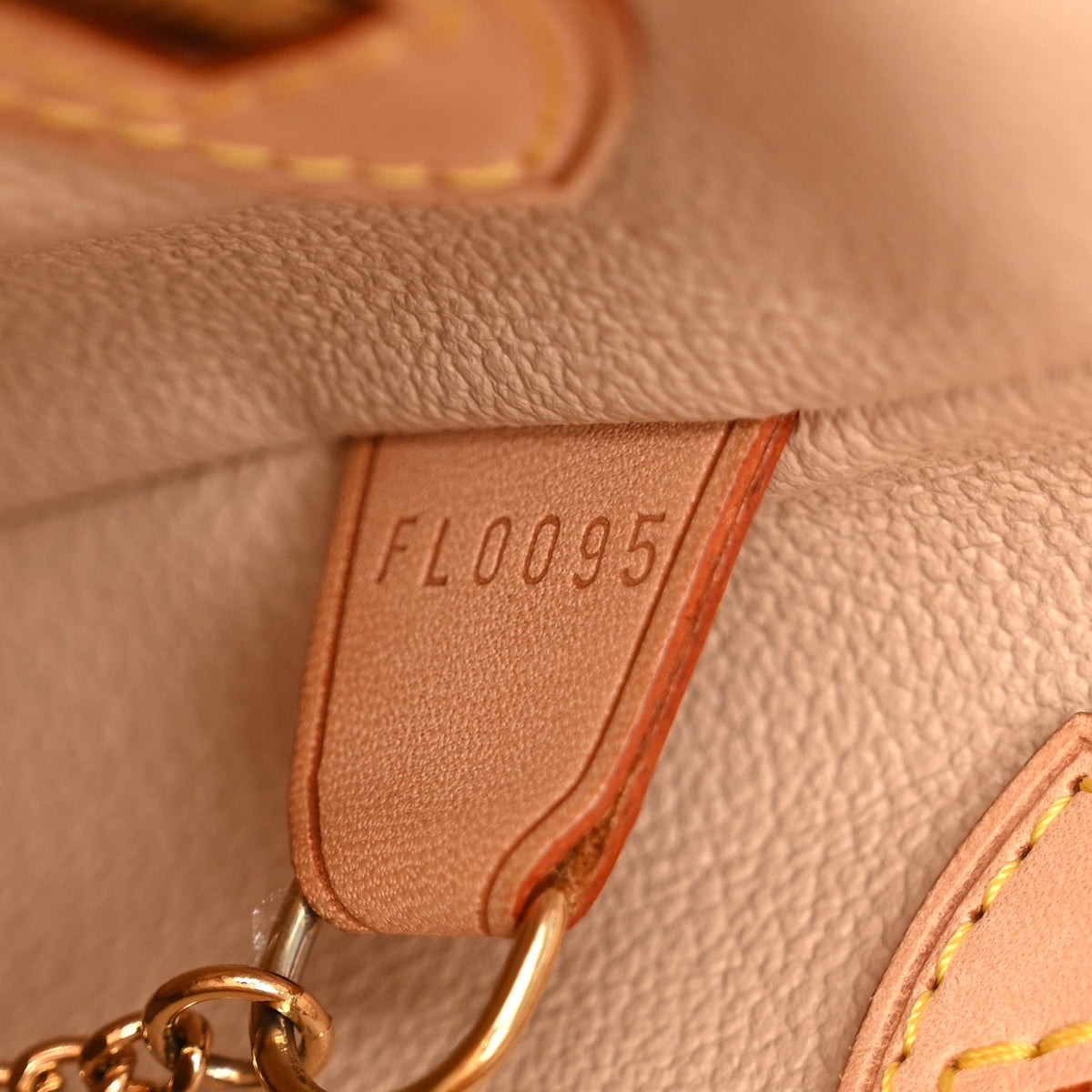 Monogram Petit Bucket 23