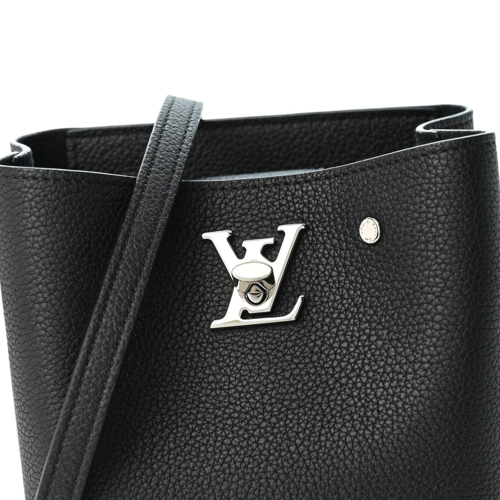 Calfskin Nano Lockme Bucket Black