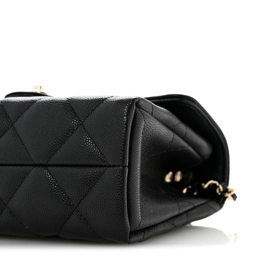 Caviar Quilted Retro Mini Twist Top Handle Clutch Flap Black