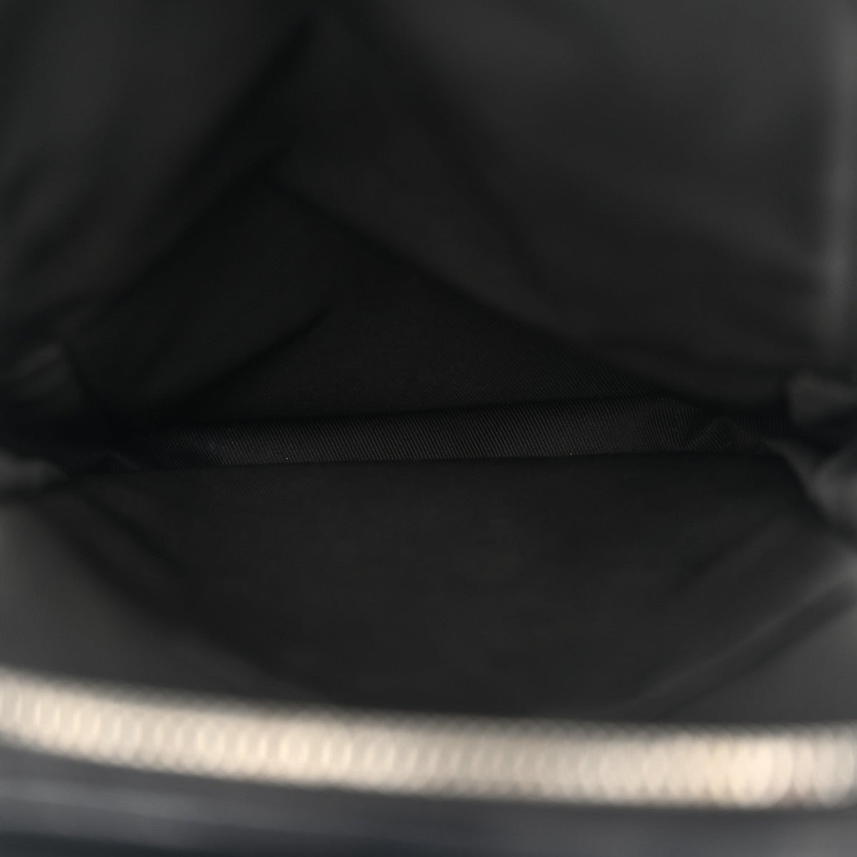 Damier Graphite Avenue Sling Bag Onyx Silver