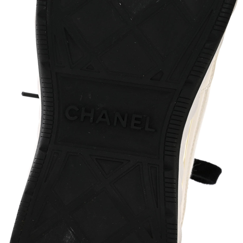 Velvet Calfskin Mixed Fibers CC Sneakers 40 Ivory Black