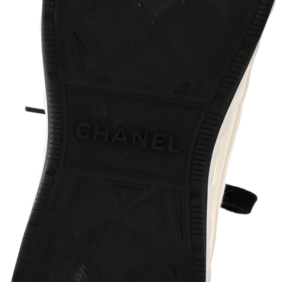 Velvet Calfskin Mixed Fibers CC Sneakers 40 Ivory Black