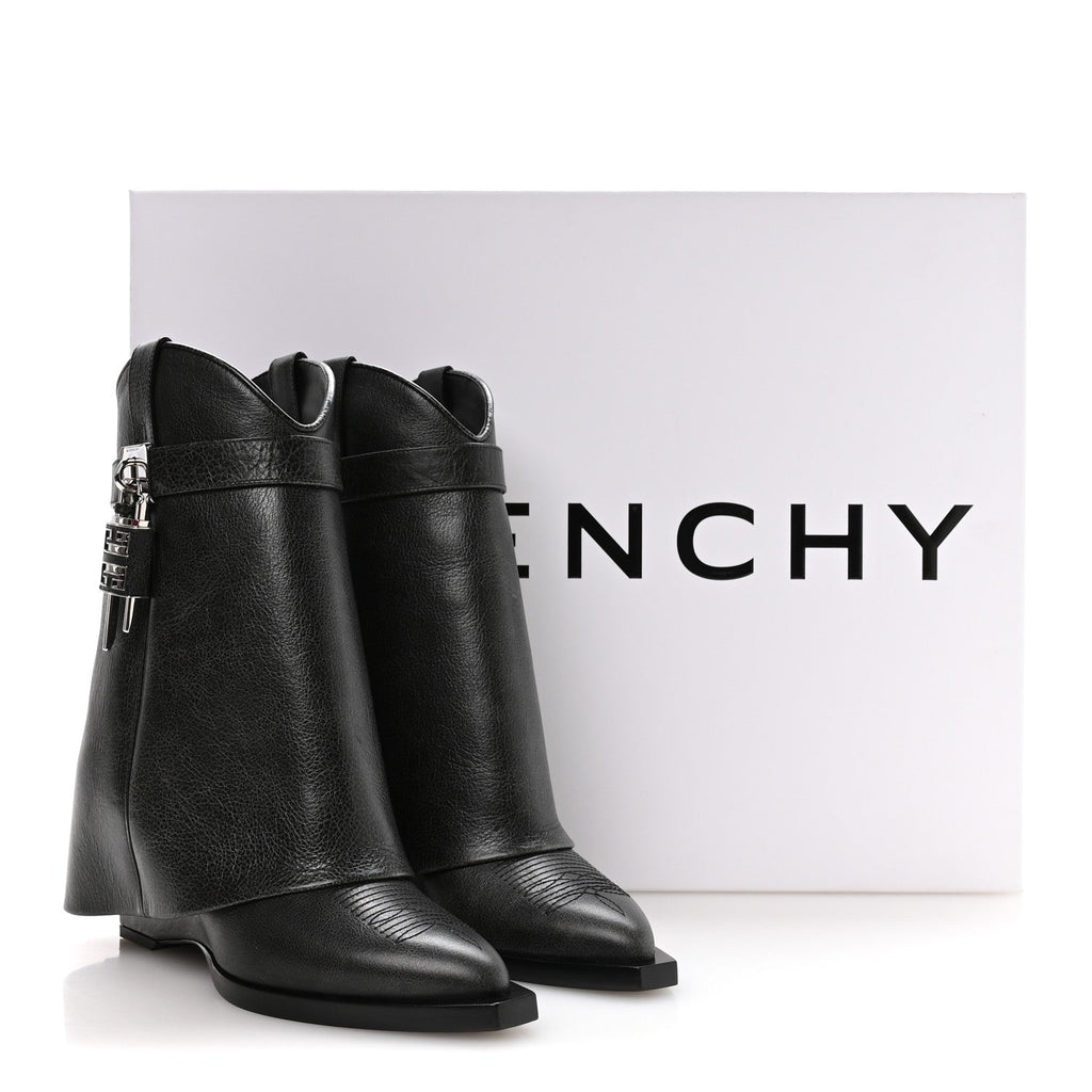 Aged Calfskin Cowboy Shark Lock Ankle 37 Black