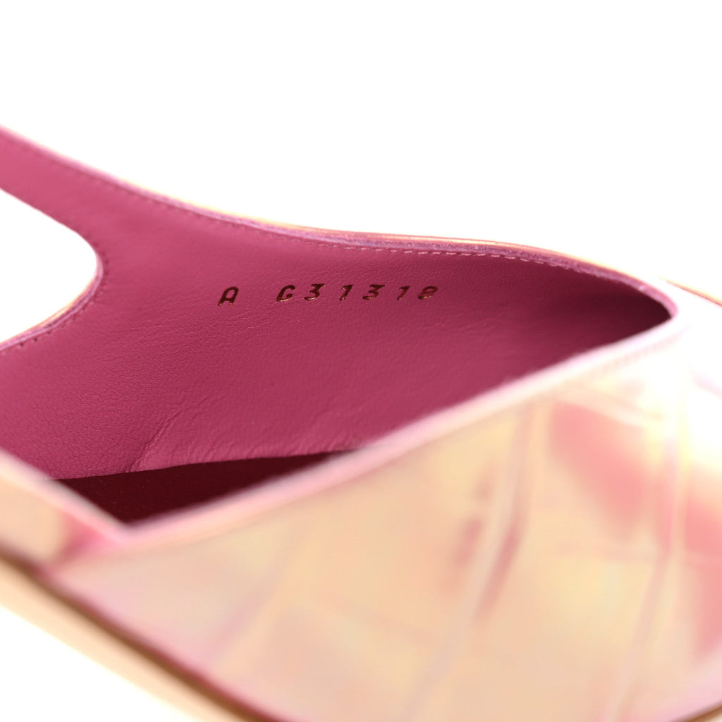 Iridescent  Crocodile Embossed CC Cap Toe CC Slingback Pumps 41 Pink