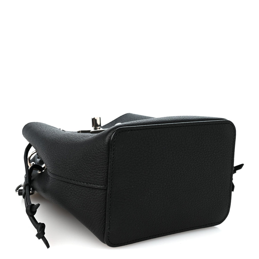 Calfskin Nano Lockme Bucket Black