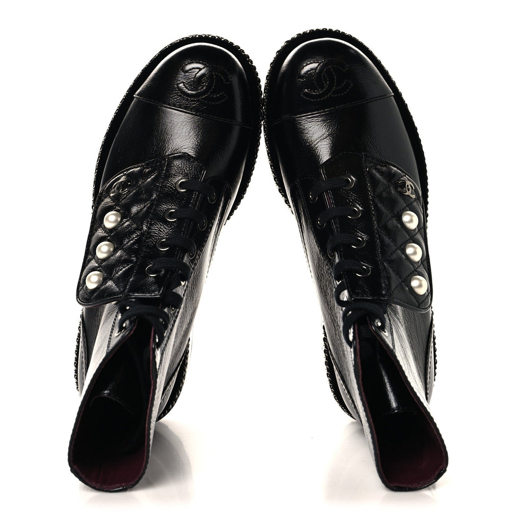 Crackled Calfskin Velvet Pearl Combat Short Boots 36 Black