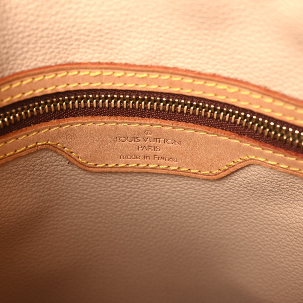 Monogram Petit Bucket 23
