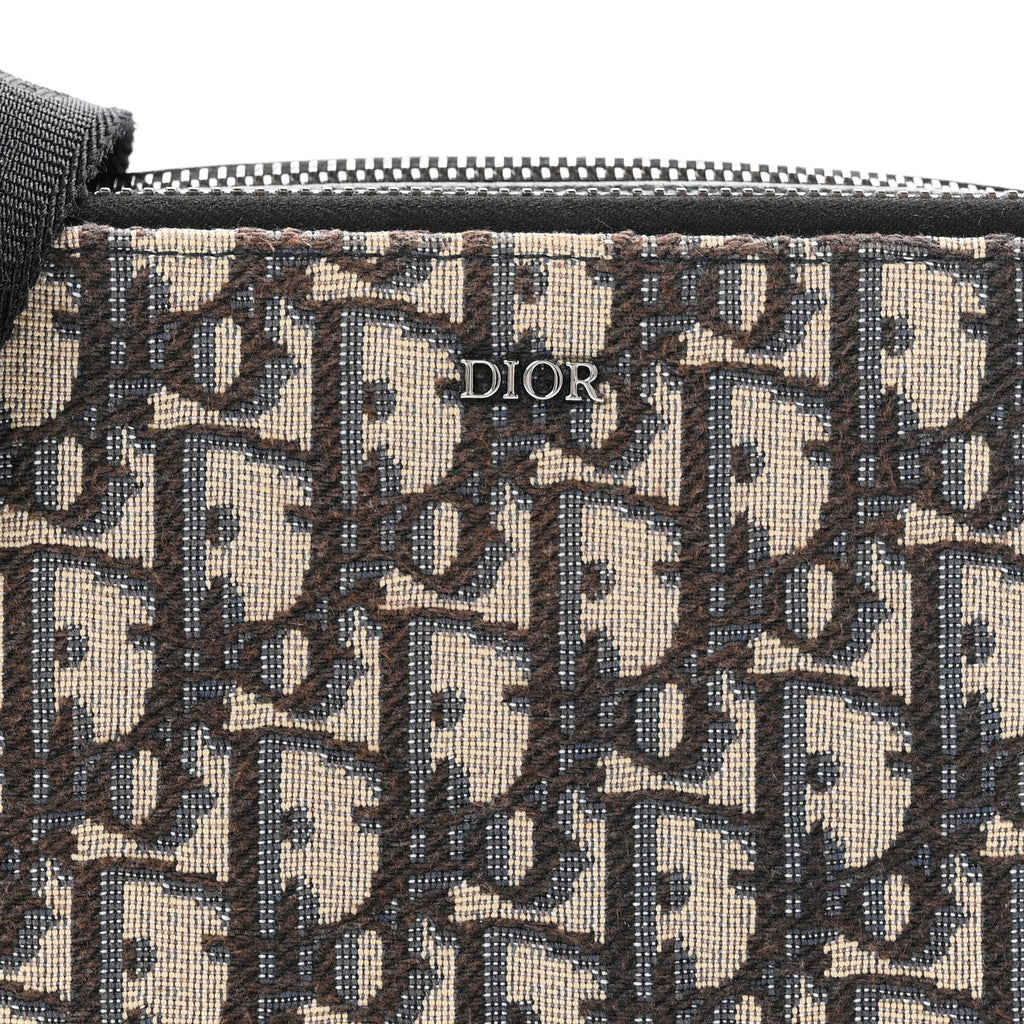 Oblique Messenger Pouch Black