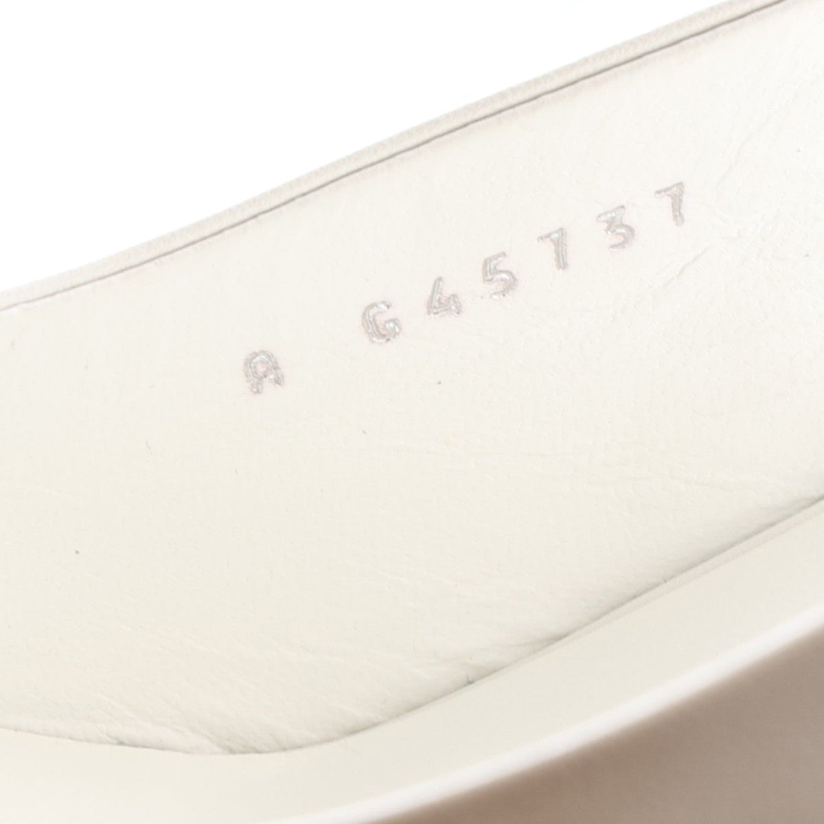 Goatskin Grosgrain Pointed Cap Toe CC Slingback Pumps 38.5 White Black