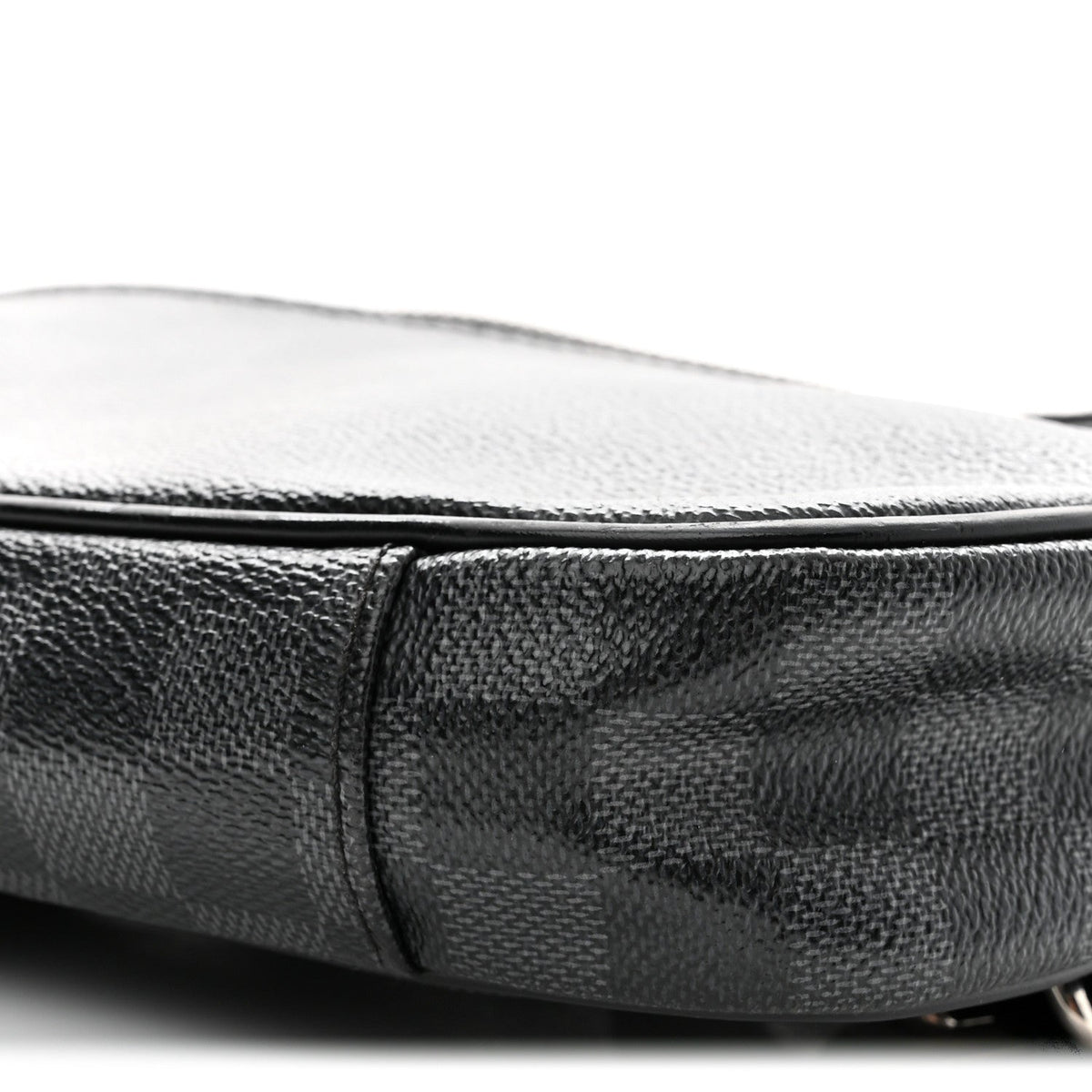Damier Graphite Ambler