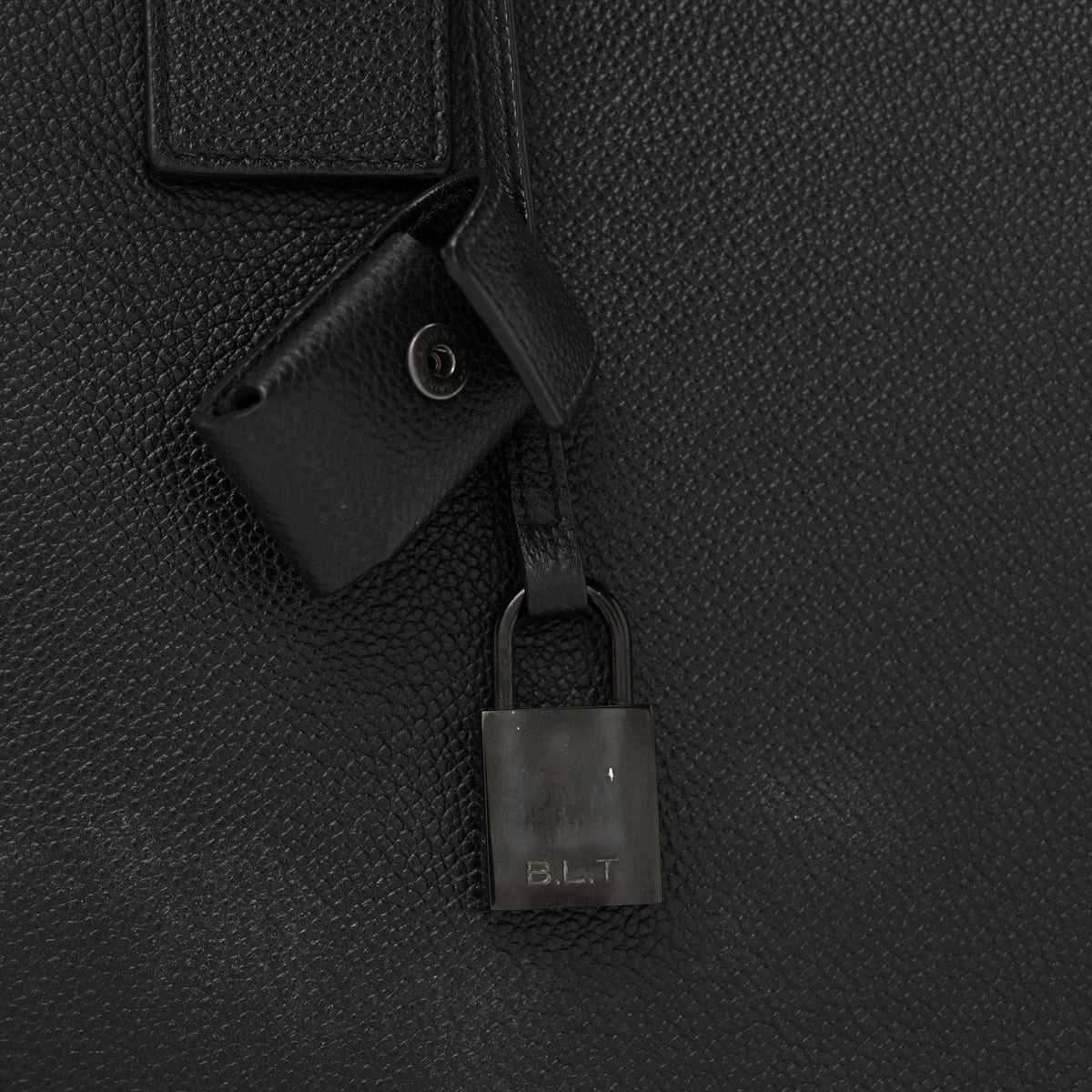 Grained Calfskin Large Sac De Jour Carryall Black