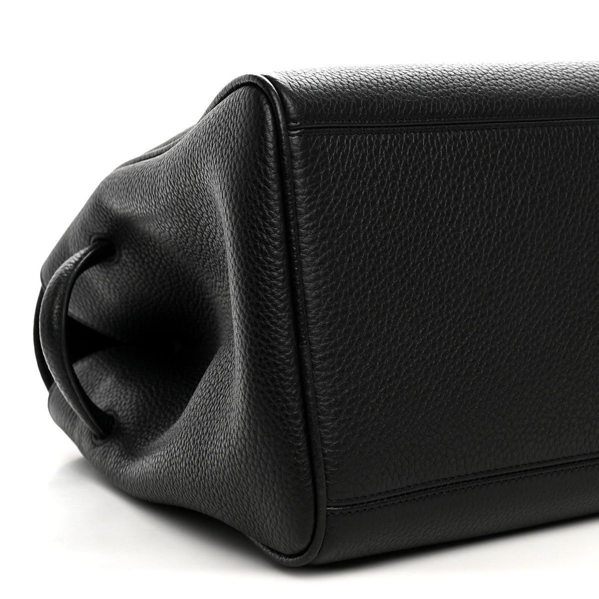 Grained Calfskin Le Turismo Black