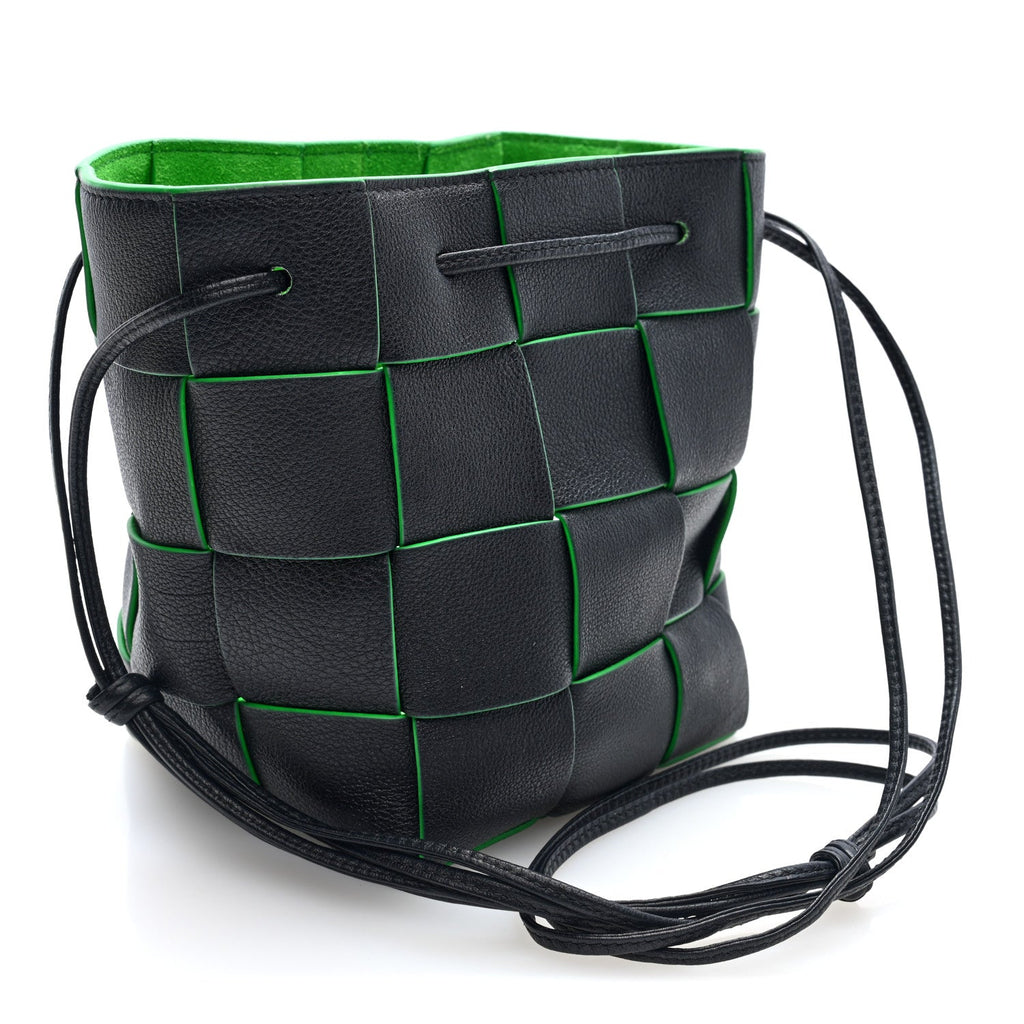 Calfskin Maxi Intrecciato Small Cassette Bucket Bag Black Parakeet