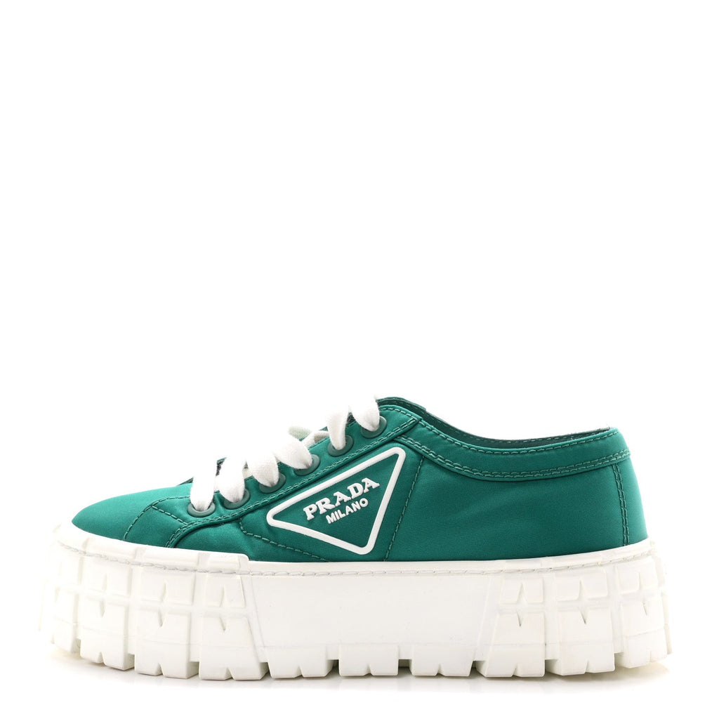 Re-Nylon Gabardine Triangle Logo Double Wheel 50mm Sneakers 35.5 Assenzio