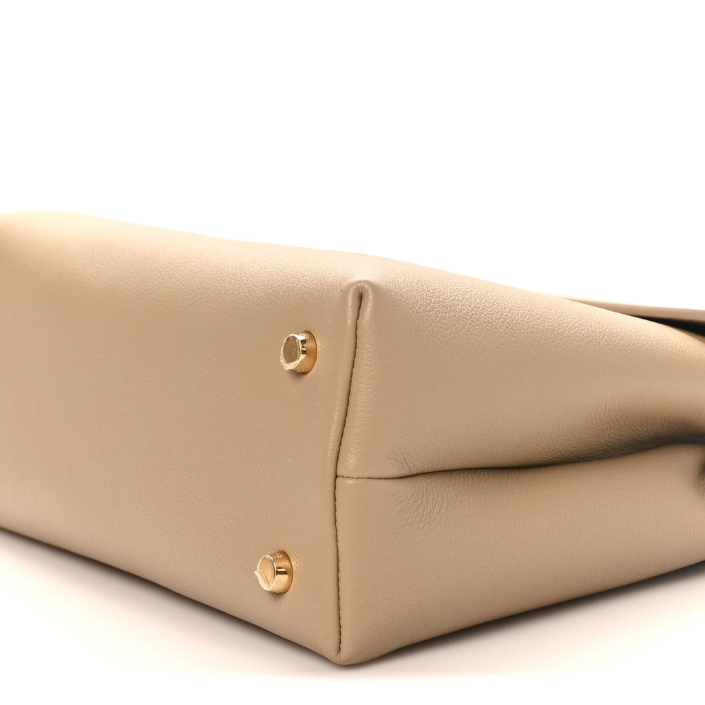 Supple Grained Calfskin Medium Nino Safari