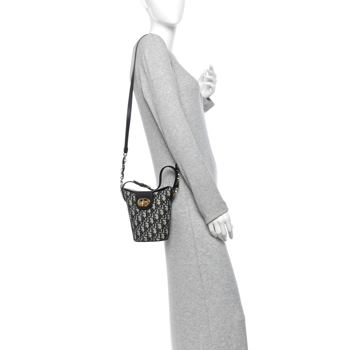 Oblique 30 Montaigne Mini Bucket Bag  Blue