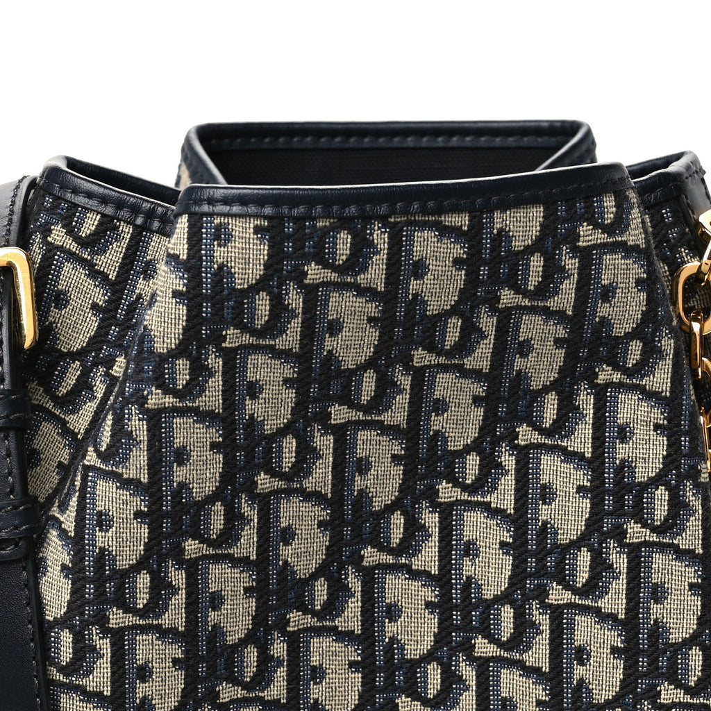 Oblique Calfskin Medium C'est Dior Bucket Bag Blue