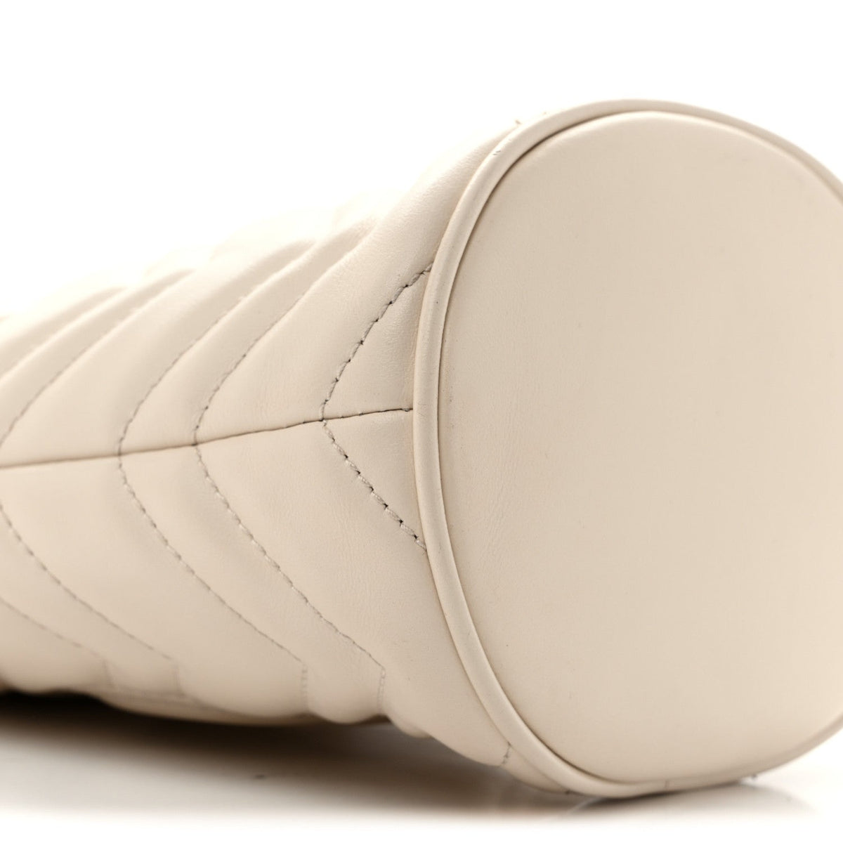 Calfskin Matelasse Mini GG Marmont 2.0 Bucket Bag White