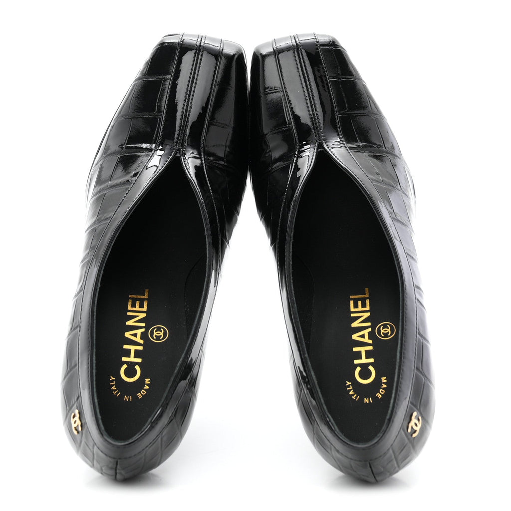 Crocodile Embossed Patent Calfskin Pumps 36 Black