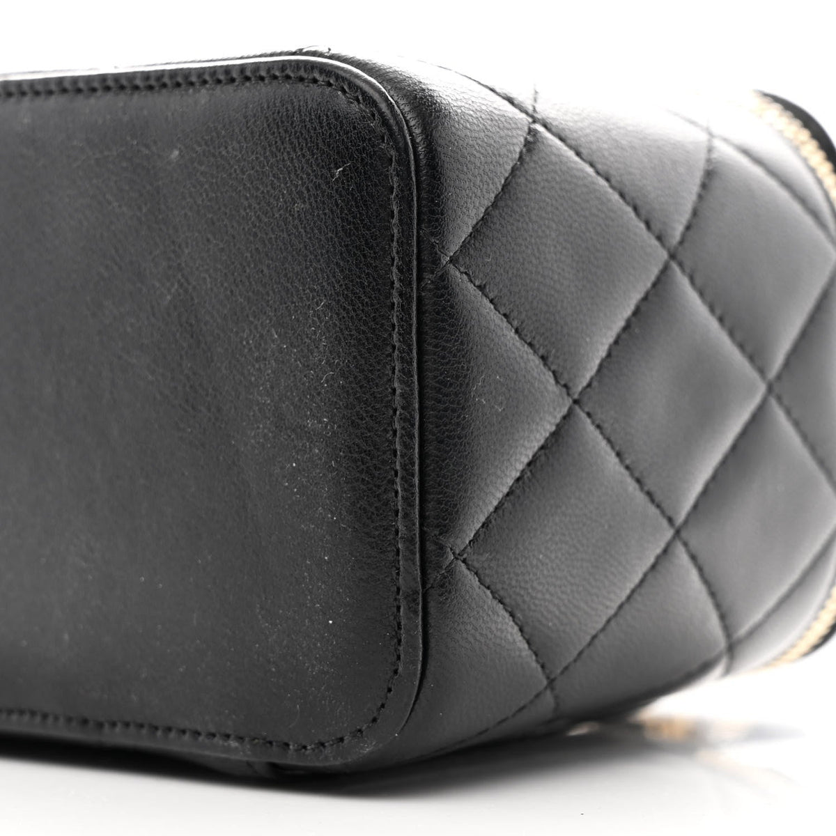 Goatskin Quilted Punk Essentials Vanity Case With Chain Black