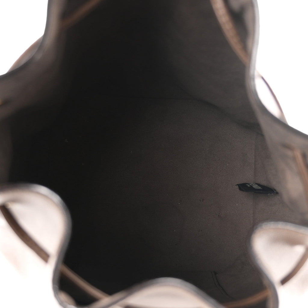 Vitello Grace Matte F is Fendi Grande Mon Tresor Bucket Bag Maya