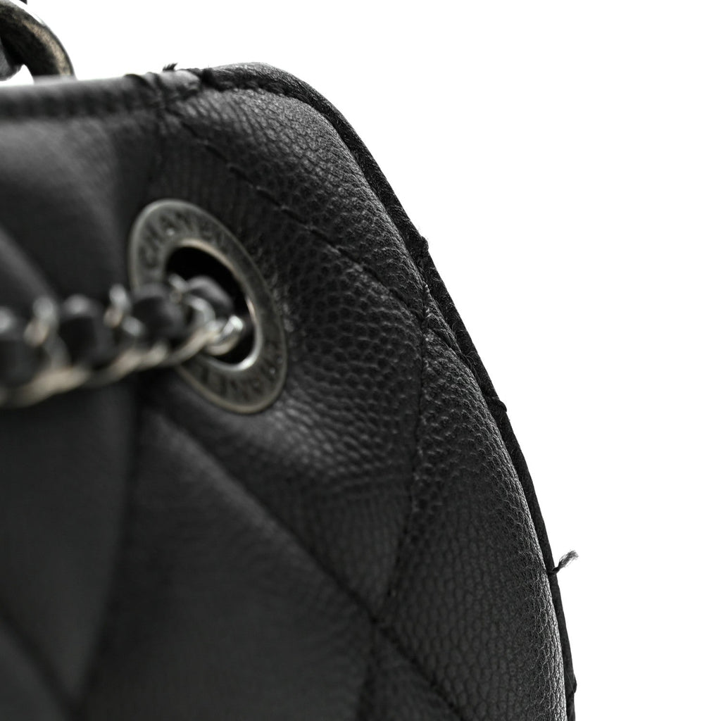 Caviar Quilted Medium CC Bucket Bag Black