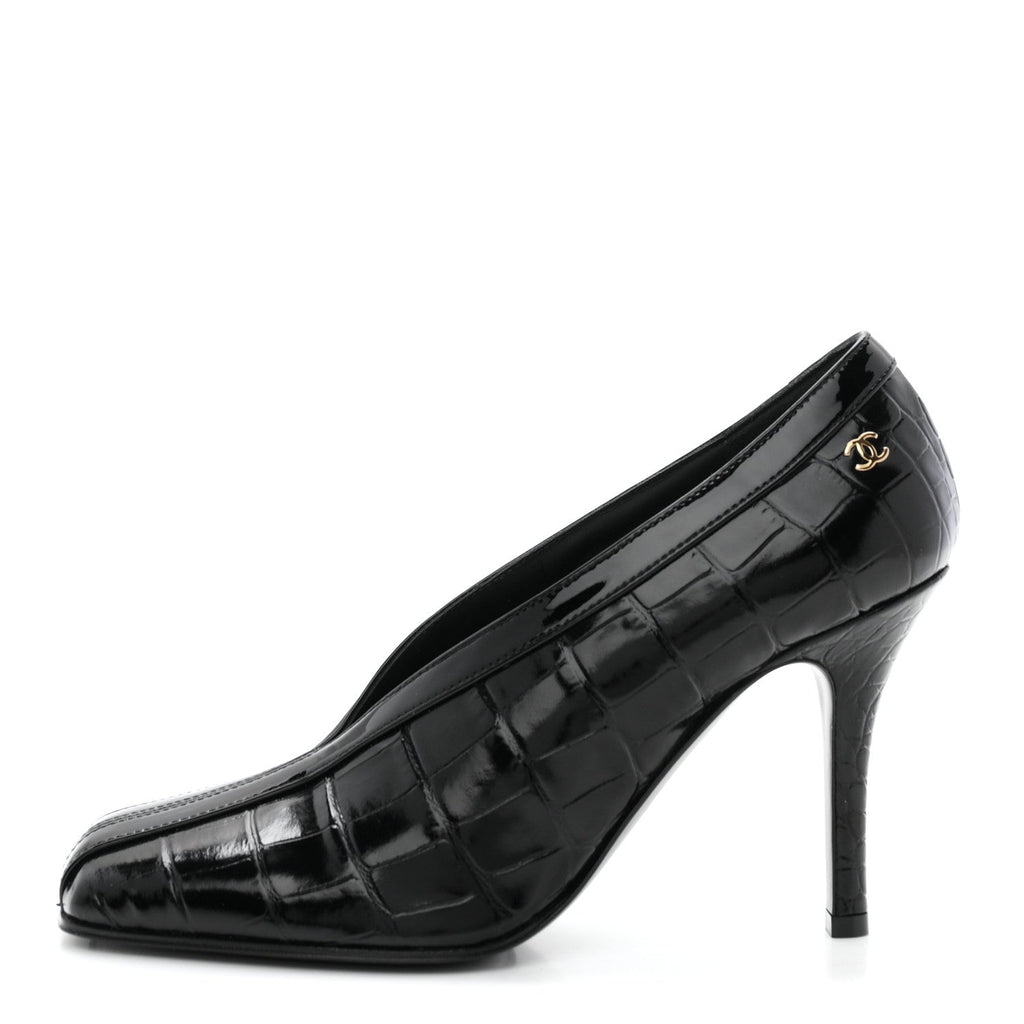 Crocodile Embossed Patent Calfskin Pumps 36 Black