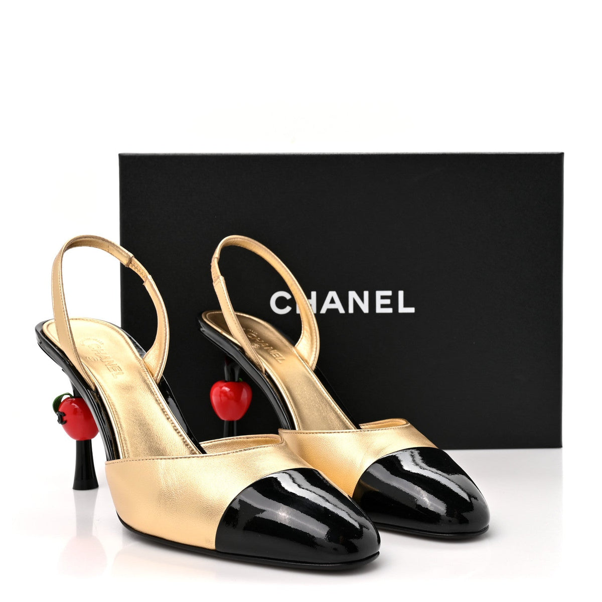 Lambskin Patent Cap Toe CC Apple Slingback Pumps 41 Gold Black
