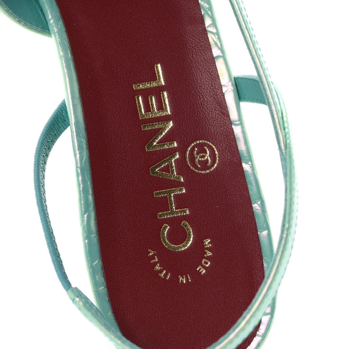 Iridecent Calfskin Crocodile Embossed CC Cap Toe CC Slingback Pumps 41 Green