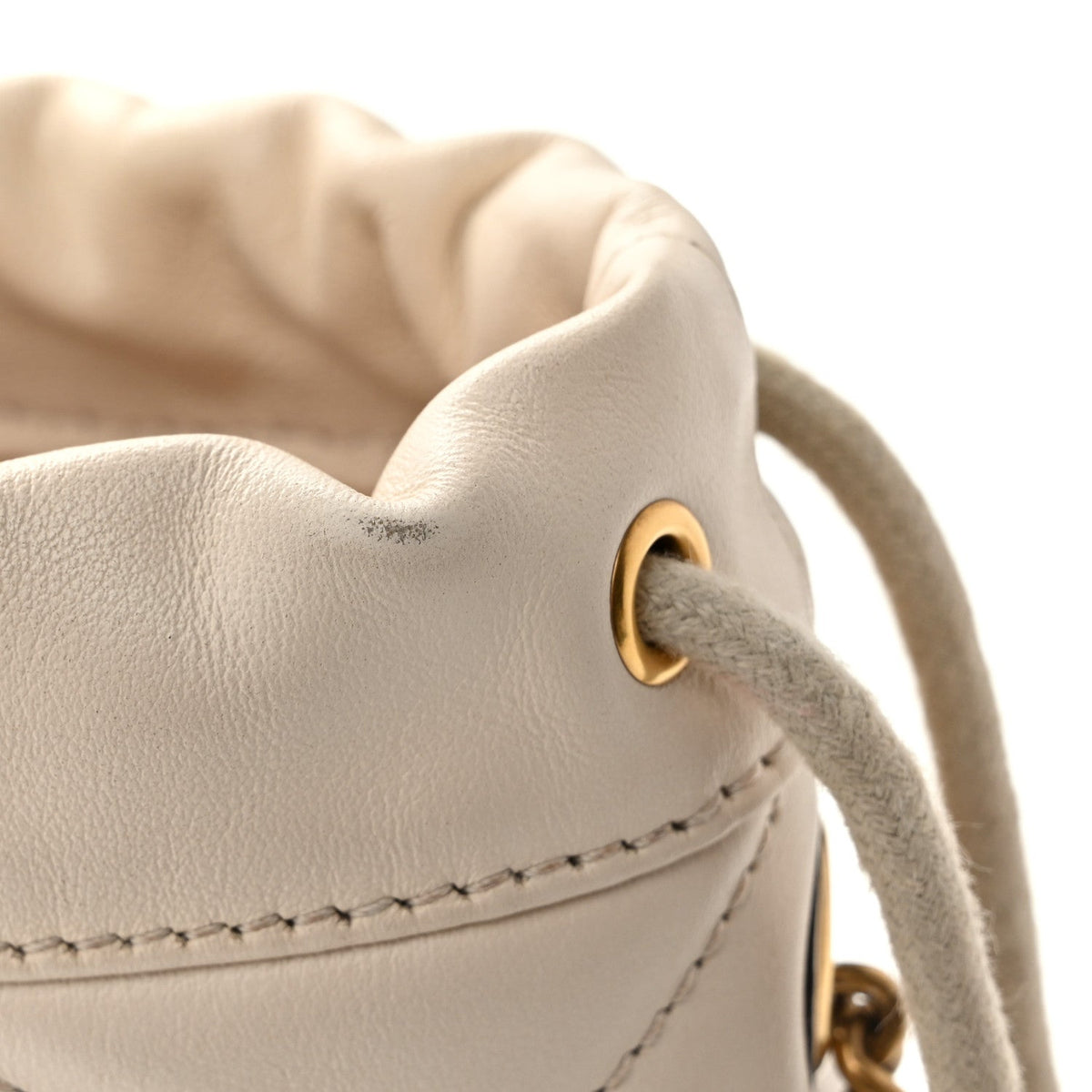 Calfskin Matelasse Mini GG Marmont 2.0 Bucket Bag White