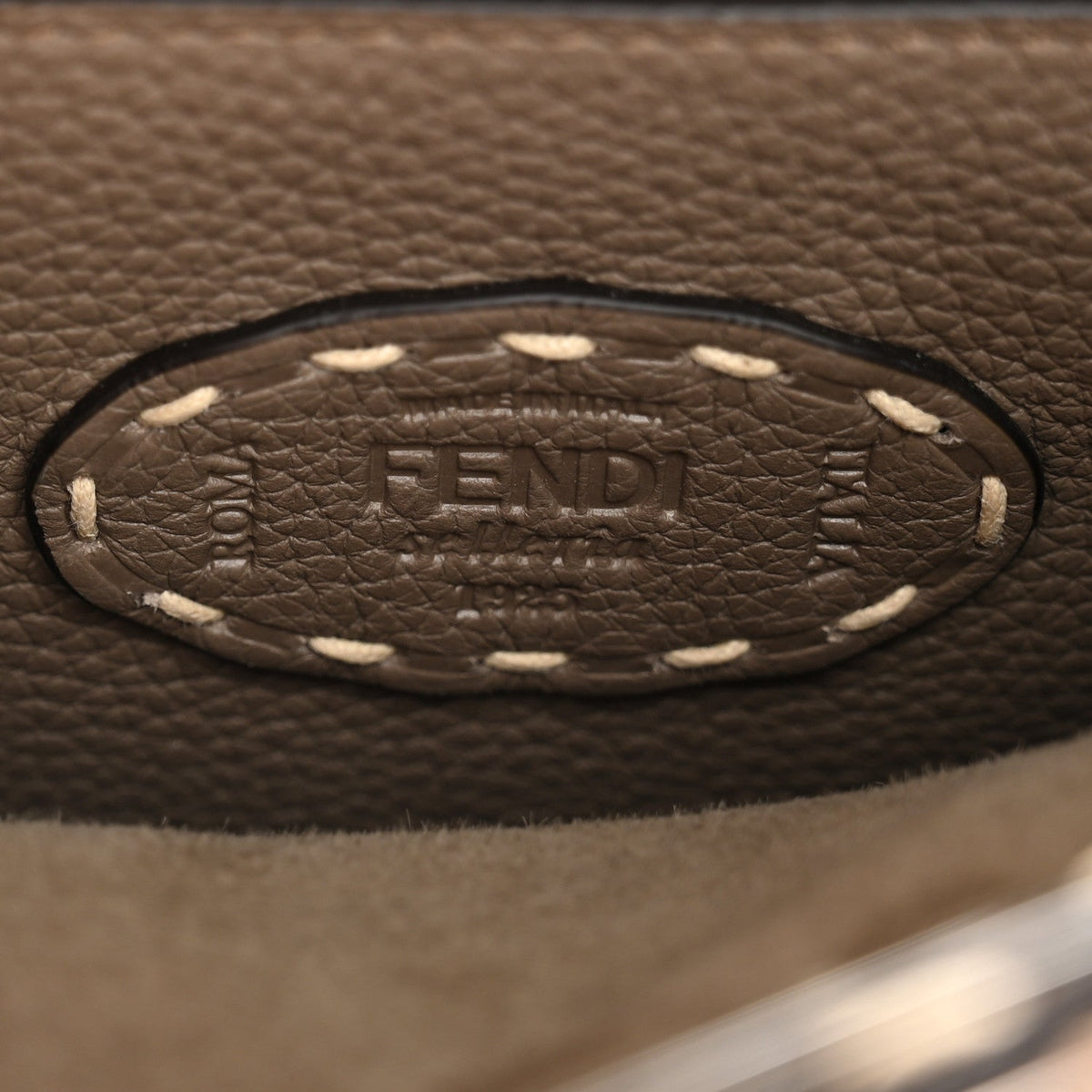 Vitello Granato Camoscio Selleria Macro Stitchings Small Peekaboo I SEE U Satchel Tartufo