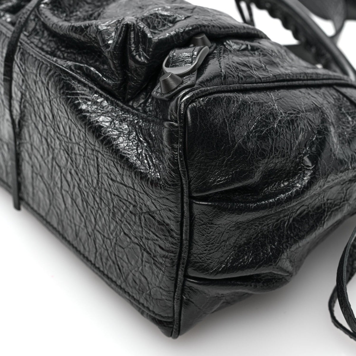 Agneau Arena Classic Hardware Small Le City Bucket Bag Black