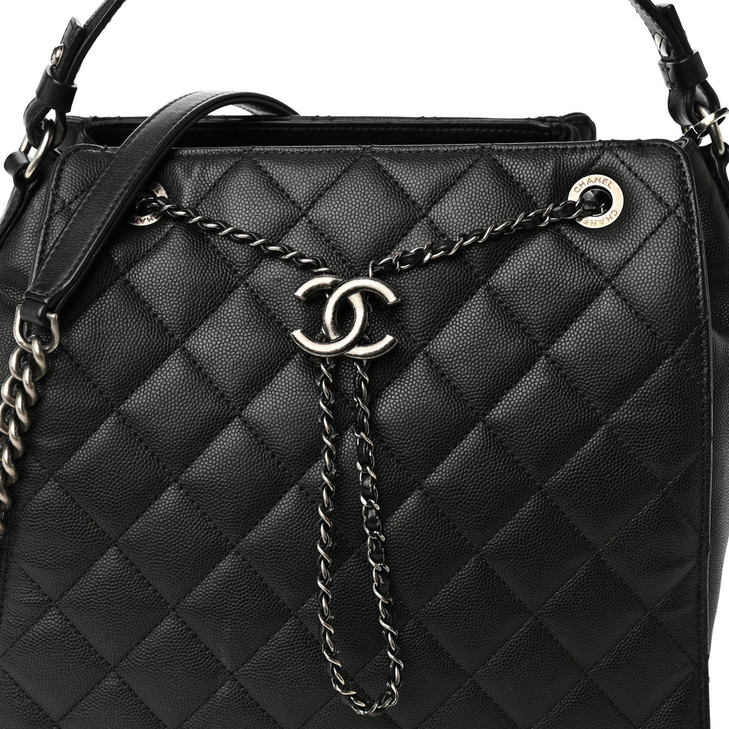 Caviar Quilted Medium CC Bucket Bag Black